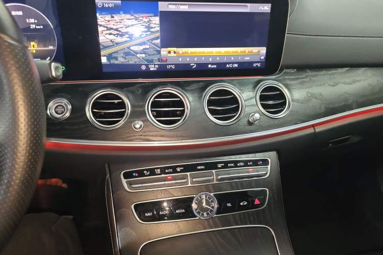 Used Mercedes-Benz E-Class 2018 E 300 L Sport Luxury Edition Audio And AC Panel
