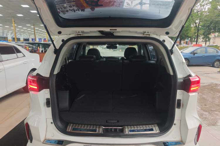 Used JETOUR X70 2020 1.5T DCT YueXing Edition 7-Seater