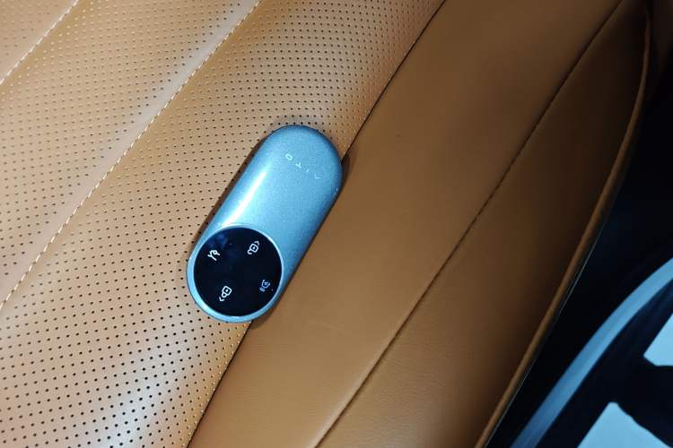 Used Hima AITO M8 2025 Extended-Range Max+ Version 53.4 kWh 5-Seater Edition