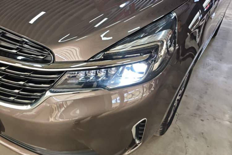 Used Buick GL8 2021 Land Cruiser Executive Class 652T Luxury Model