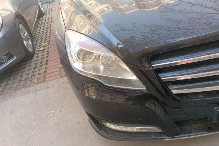 Used Mercedes-Benz R-Class 2014 R 320 4MATIC Luxury Model