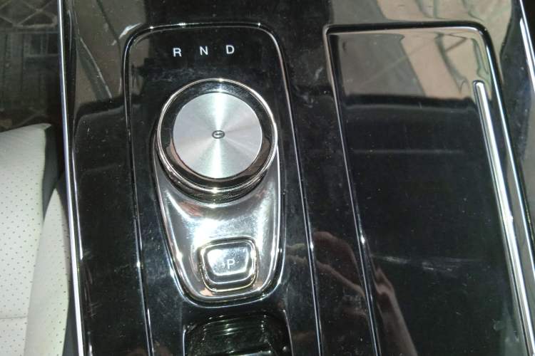 Used AION V 2021 Plus 80 Smart Edition Ternary Lithium Gear Lever