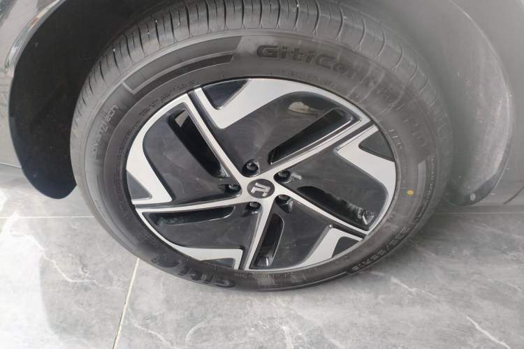 Used Rising R7 2025 Model Urban Edition Right Rear Wheel Hub