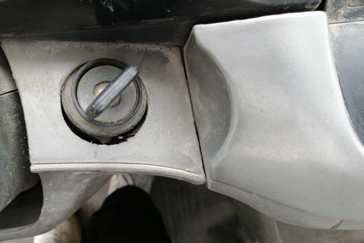 Used Jinbei Hiace 2014 2.0L 5th Generation Kuaiyunwang Business Version 4G19 Vehicle Key