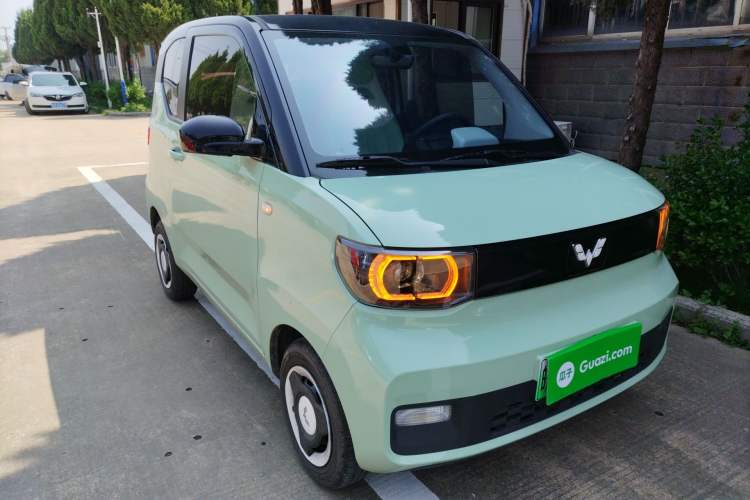 Used Wuling Hongguang MINIEV 2021 Macaron Fashion Edition Lithium-Ion Battery Front Right 45 Deg