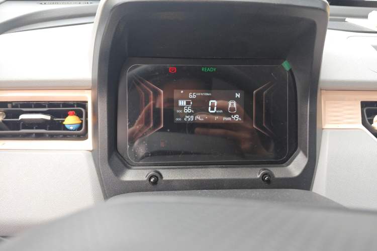 Used Chery QQ Ice Cream 2023 120km Ice Cream-Type Lithium Iron Phosphate