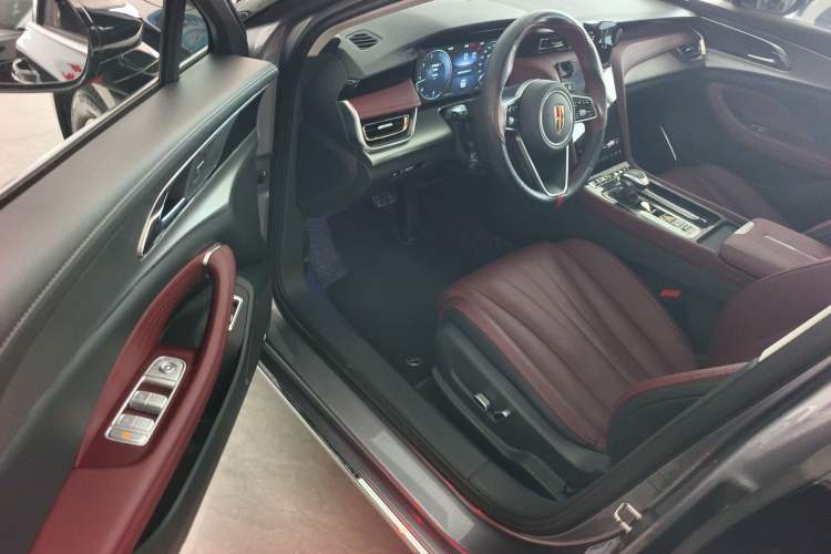 Used Hongqi H5 2024 2.0T Automatic Smart Connect Flagship Edition Driver Seat