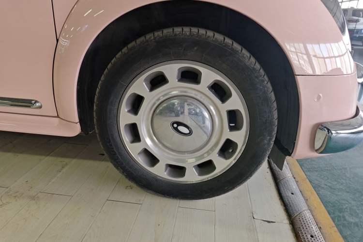 Used ORA Ballet Cat 2022 401 km Nutcracker Edition
