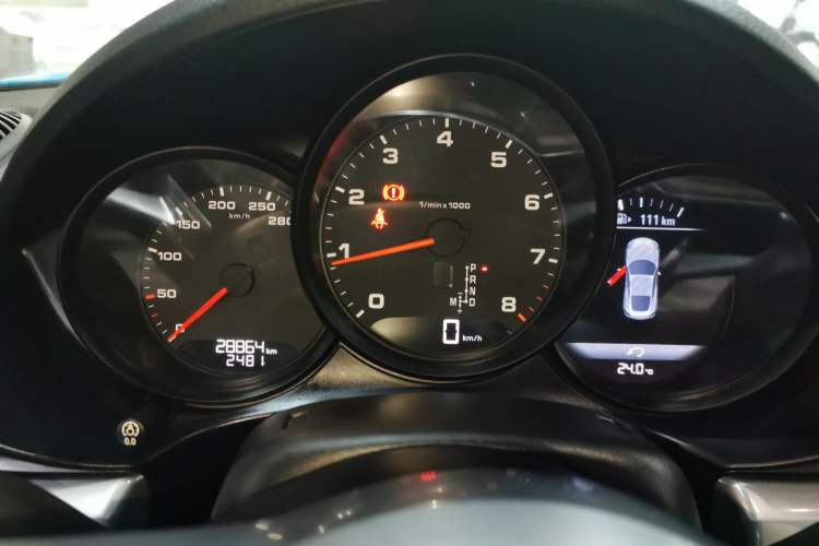 Used Porsche 718 2016 Cayman 2.0T
