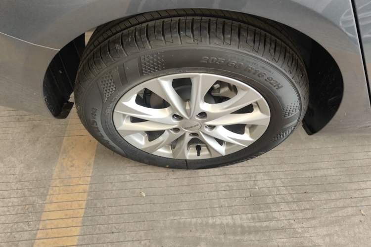 Used Roewe i5 2026 Model 1.5L Manual Comfort Version