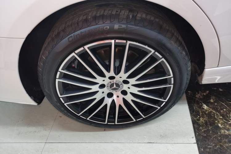 Used Mercedes-Benz C-Class 2025 Refresh C 200 L Sport Edition Exterior 5