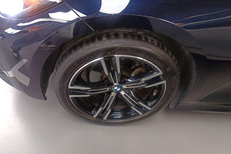 Used BMW 3 Series 2021 Second Facelift 325Li M Sport Night Edition Package
