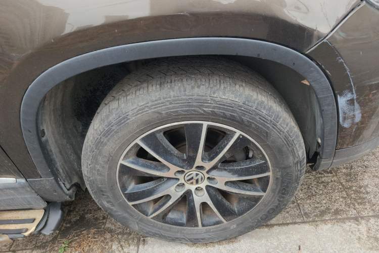 Used Volkswagen Tiguan 2015 1.8TSI Automatic Two-Wheel Drive Luxury Model Right Front Wheel Hub