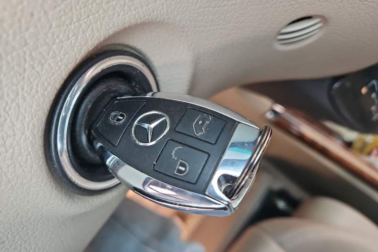 Used Mercedes-Benz Viano 2013 3.5L Haoci version Vehicle Key