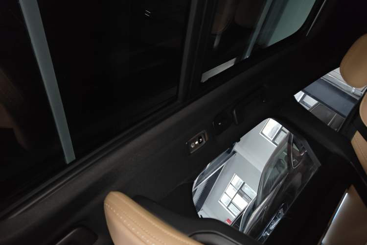 Used Volvo V90 2017 Cross Country T5 AWD Smart Range Edition Headliner