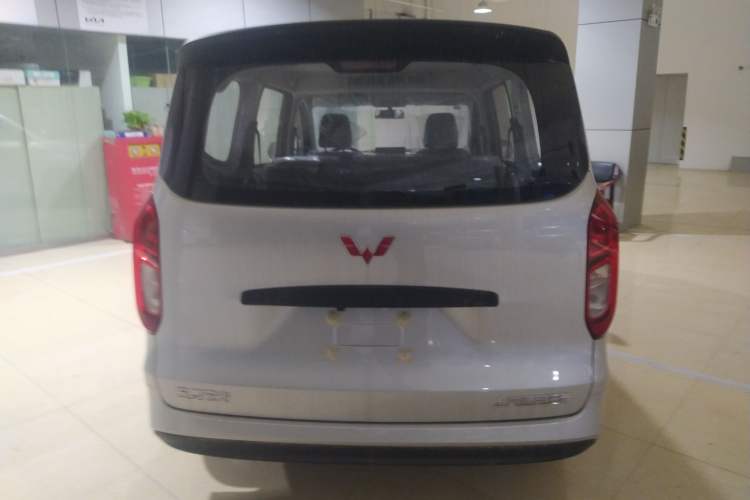 Used Wuling Hongguang New Energy 2024 All-Electric Model 300KM Standard Version