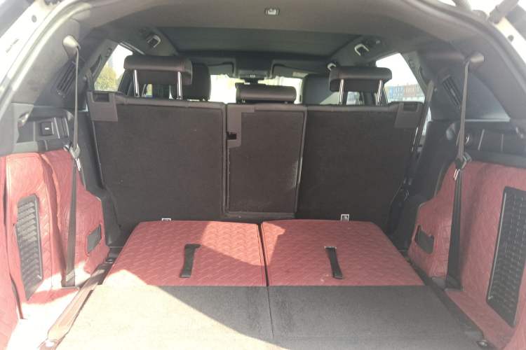 Used Land Rover Discovery Sport 2020 249 PS R-Dynamic Performance Tech Edition 7 Seats
