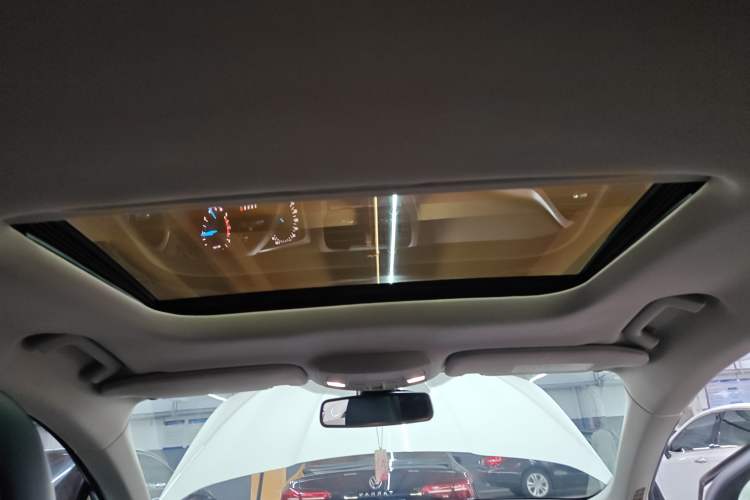 Used Ford Mondeo 2017 Facelifted EcoBoost 180 Fashion Edition Headliner