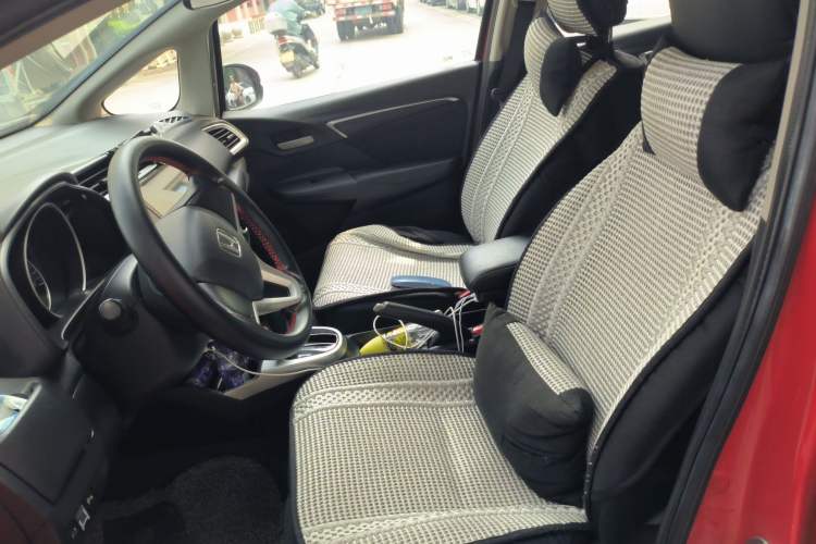 Used Honda Fit 2014 1.5L SE CVT Fashion Model