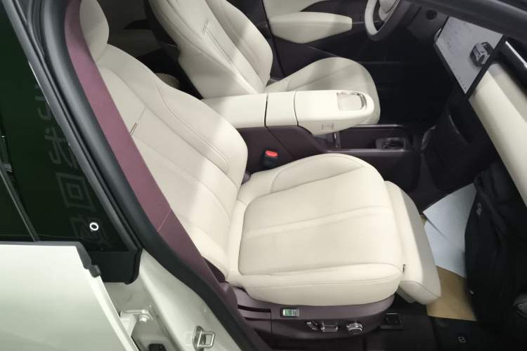 Used Zeekr X 2025 Four-Seater Rear-Drive Cube Version Right Front Seat