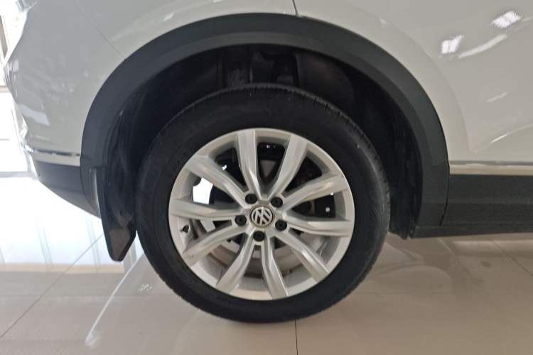 Used Volkswagen T-ROC 2019 280TSI DSG Two-Wheel Drive Advanced Version China VI Standard Exterior 5