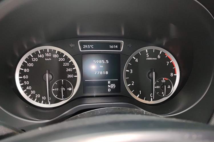 Used Infiniti QX30 2017 2.0T Four-Wheel Drive Fashion Edition Instrument Cluster