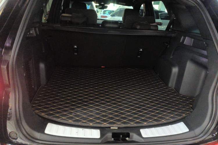 Used Land Rover Discovery Sport 2023 249 PS R-Dynamic SE Performance Tech Edition
