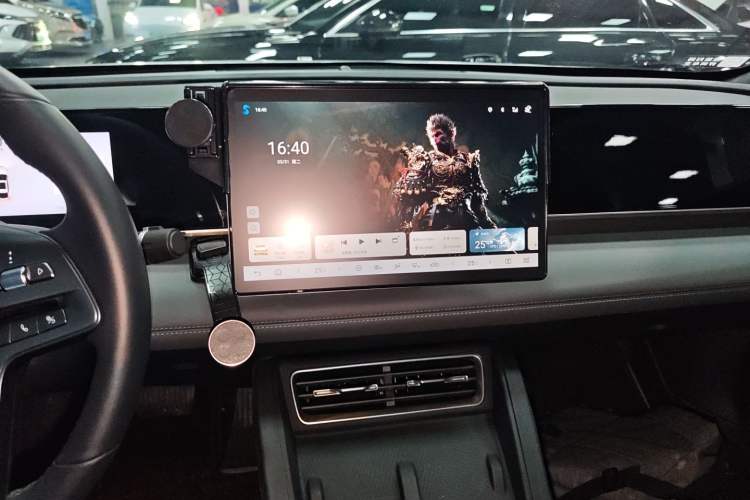 Used BYD Qin L 2025 DM-i Smart Drive 80KM Superior Model
