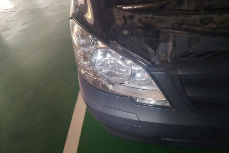 Used Mercedes-Benz Vito 2011 2.5L 7-seater executive version