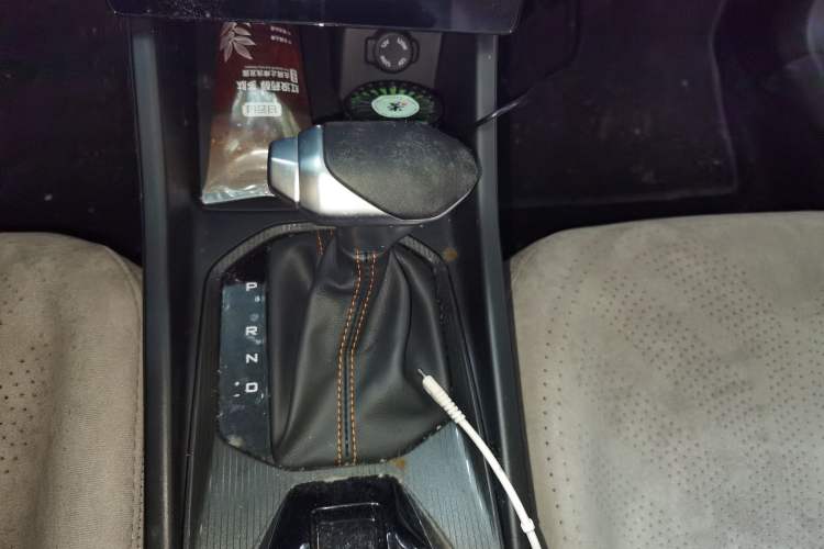 Used Dongfeng Aeolus Yixuan GS 2024 Mach Edition 1.5L Automatic Starry Version Gear Lever
