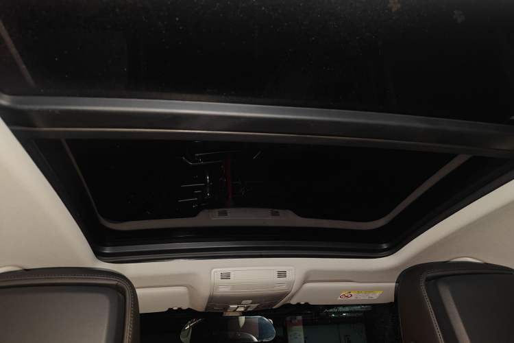 Used Volkswagen Magotan 2018 Facelift 330TSI DSG Luxury Model
