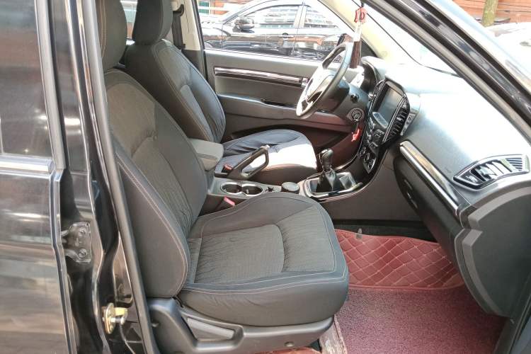 Used Land X8 2017 2.0T Gasoline 4x2 Luxury Edition