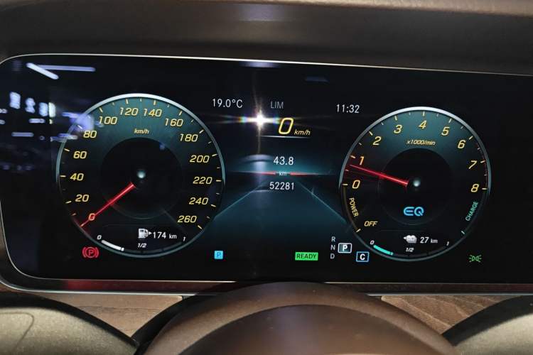 Used Mercedes-Benz E-Class New Energy 2022 Restyled E 350 e L Plug-in Hybrid Sedan Instrument Cluster