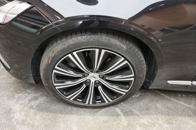 Used Volvo S90 2025 B5 Zhiyuan Luxury Edition Exterior 4