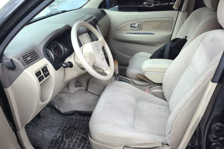 Used FAW Senya M80 2009 1.5L Automatic 7-Seater Luxury Version