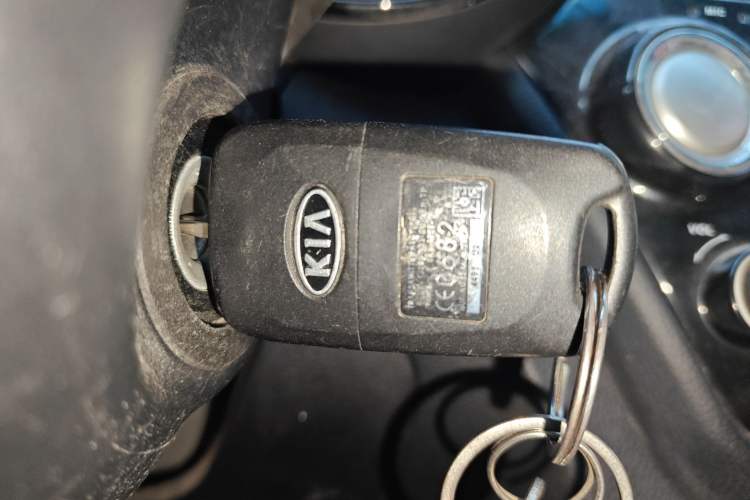 Used Kia K2 2012 Sedan 1.4L MT GLS Commemorative Edition