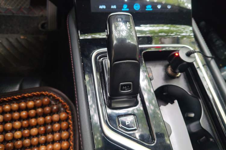 Used Bestune T99 2020 20TD Automatic Sport Premium Edition Gear Lever