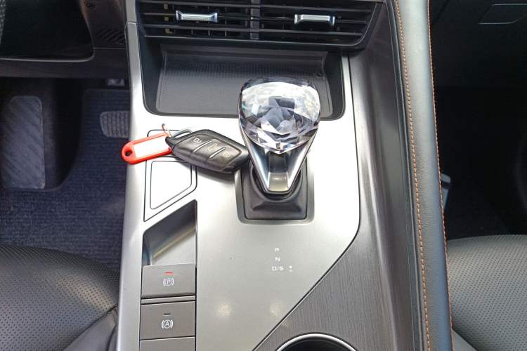 Used Roewe RX5 2023 1.5T Prestige Sliding-Screen Version