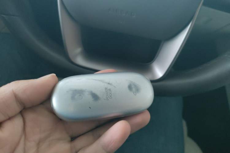 Used Li Auto MEGA 2024 Ultra Model
