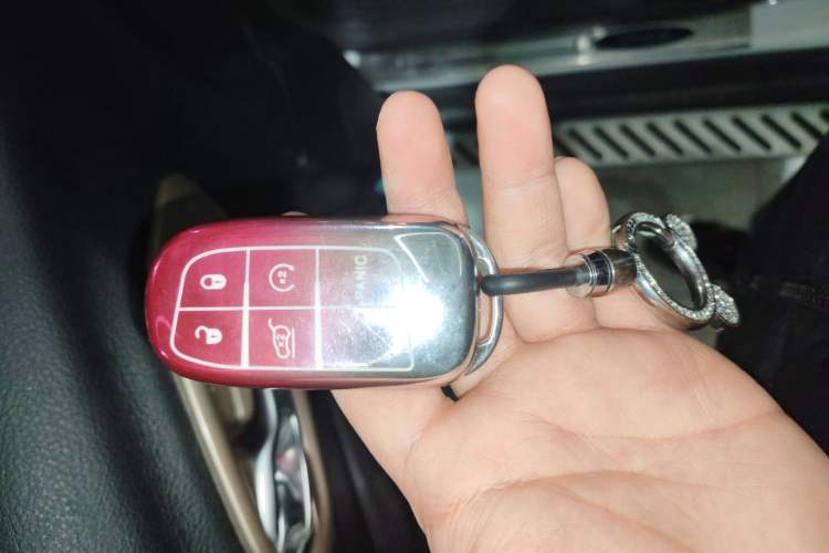 Used Jeep Cherokee 2017 2.0L Superior Edition
