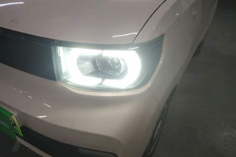 Used Wuling Hongguang MINIEV 2021 Macaron Fashion Edition Lithium-Ion Battery Left Front Headlight