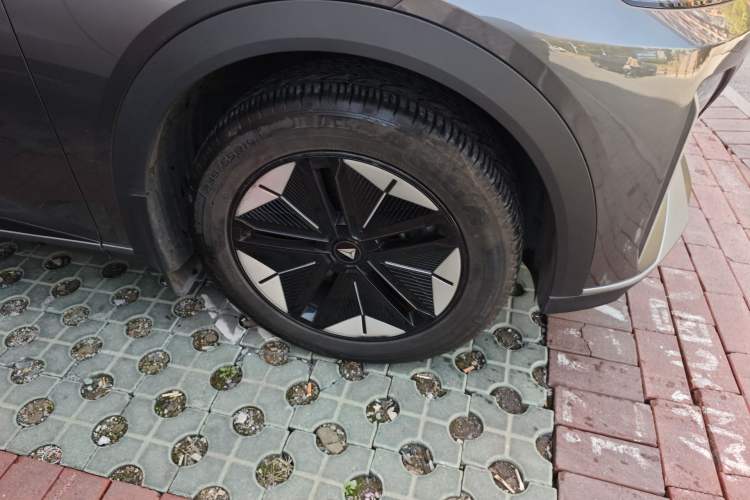 Used Deepal S07 2023 200Max Range-Extended Version
