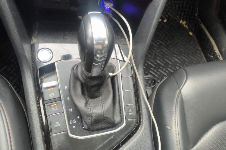 Used Volkswagen Tharu 2022 280TSI Two-Wheel-Drive Luxury Edition Gear Lever