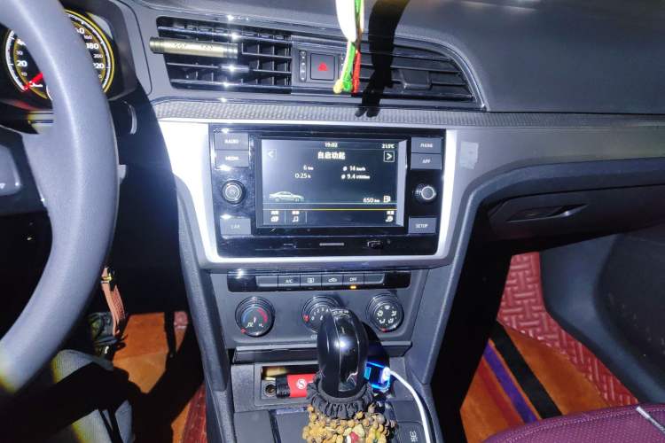 Used Volkswagen Lamando 2019 230TSI DSG Fashion Edition China V Standard Audio And AC Panel