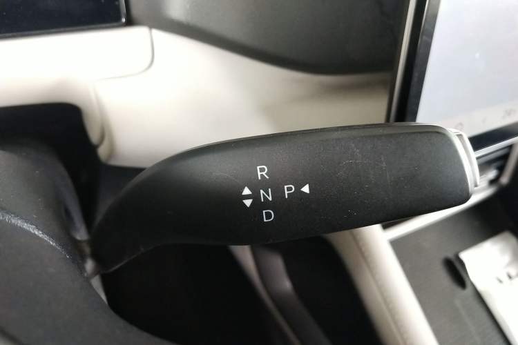 Used BYD Yuan UP 2025 Intelligent Driving Version 401 km Beyond-Range Edition Gear Lever