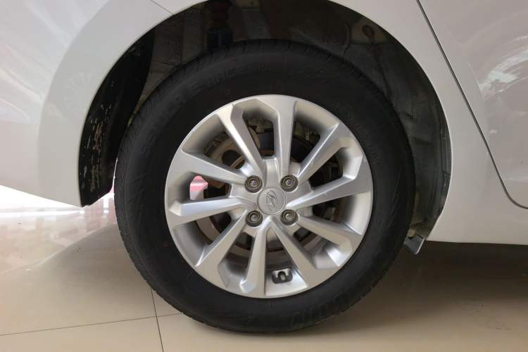 Used Hyundai Verna (new generation) 2016 1.4L Automatic Cool Edition GLS Exterior 5