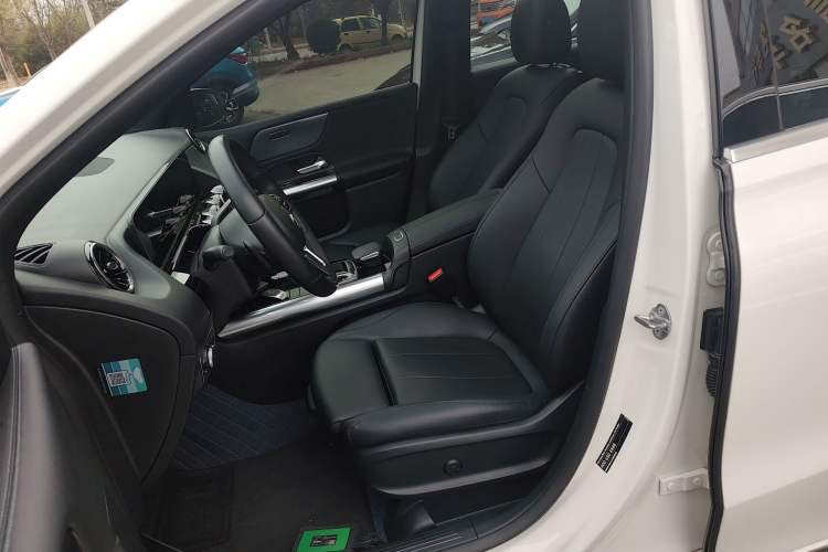 Used Mercedes-Benz B-Class 2020 B 200 Fashion Model Left Front Seat