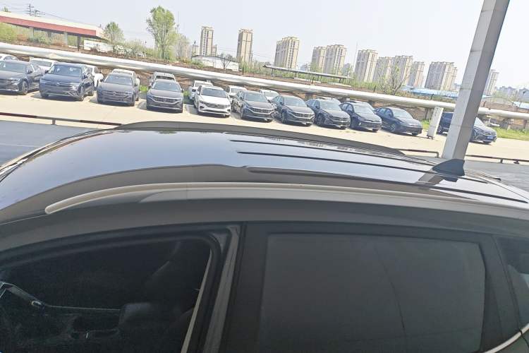 Used Geely Auto Vision X6 2021 PRO 1.4T Manual Luxury Model Roof