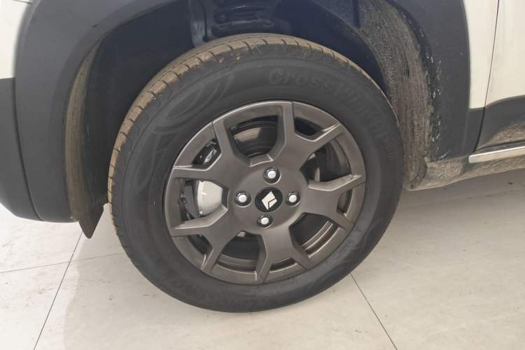 Used Baojun Spark EUV 2026 301km Flagship Edition Left Front Wheel Hub