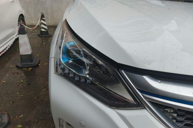 Used BYD Song New Energy 2017 Song EV300 Prestige Model
